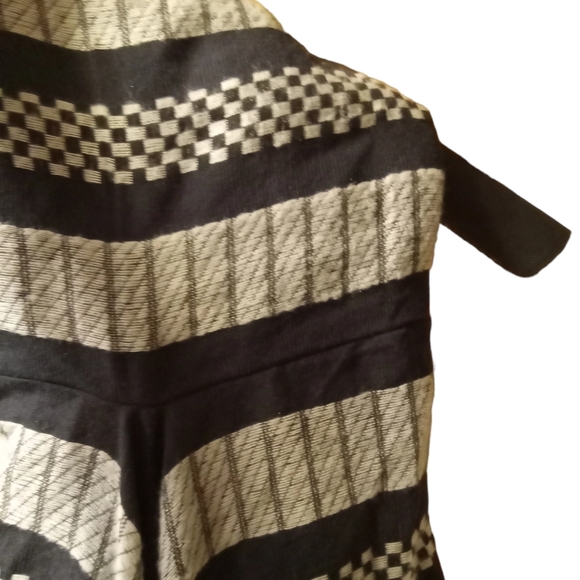 Winter Shaw. Size one size fits all. Like a XL. Dark Blue AND Grey. Very Clean. - Picture 6 of 11